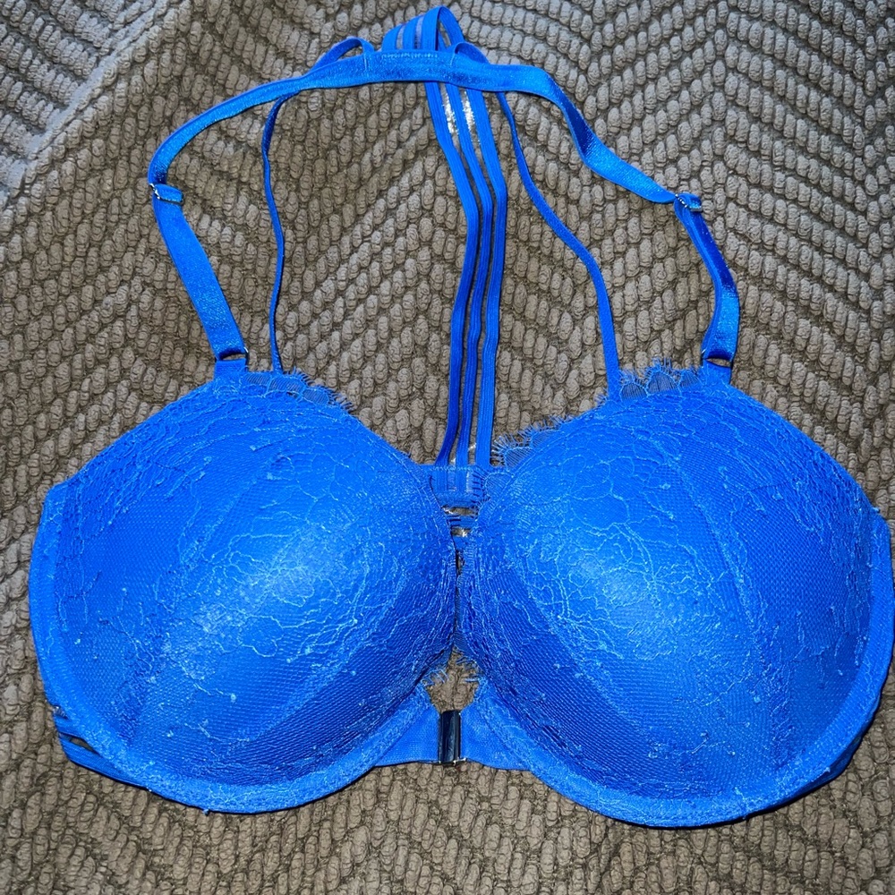 BNWT Victoria’s Secret Very Sexy Push Up Bra 34D